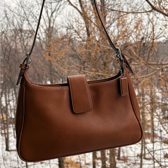 Vintage Coach Soho Flap Shoulder Bag | 7789 | 2005 | Hangtag | GUC - Picture 9 of 16